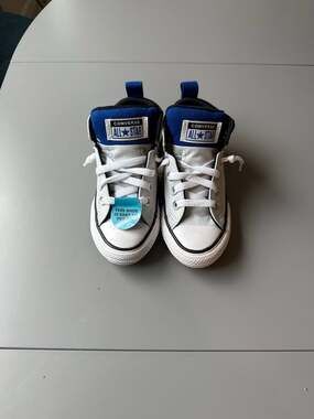 Converse Chuck Taylor All Star Axel Sneakers